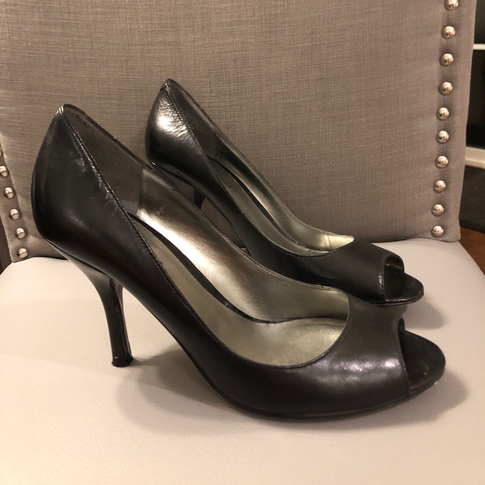 Nine West Black Peep Toe Heels. Size 6.5